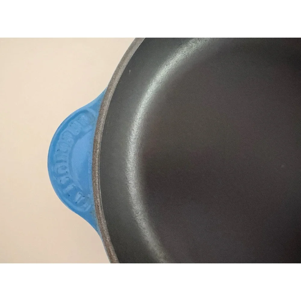 Le Creuset Marseille Blue Enameled Cast Iron Skillet Fry Pan Double Spout 26cm